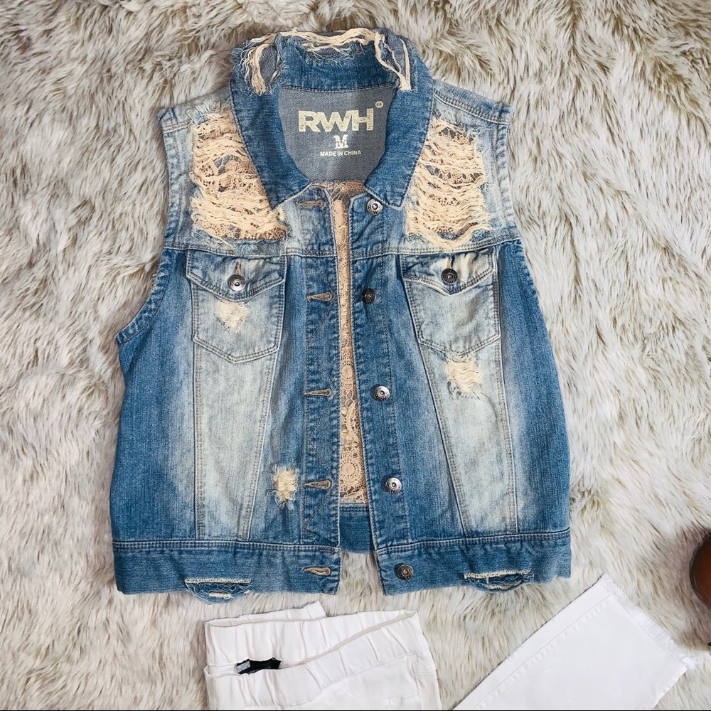 🦋RWH (Buckle) Destroyed Jean Vest